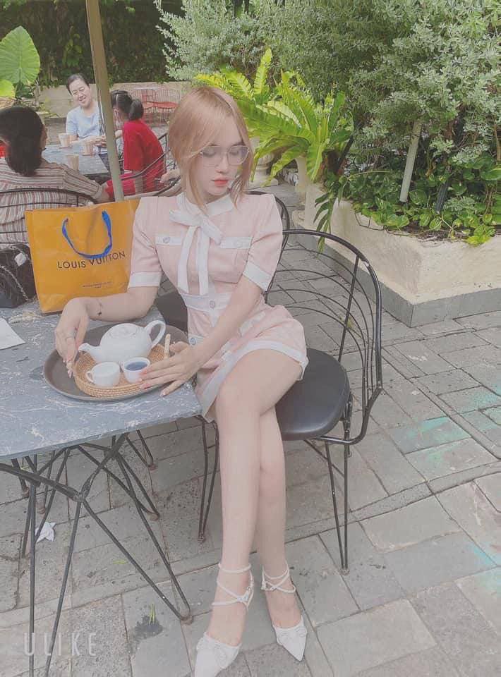 Nữ học sinh nghiêm túc đến nhà cậu bạn cá biệt định mách phụ huynh nhưng nào ngờ…