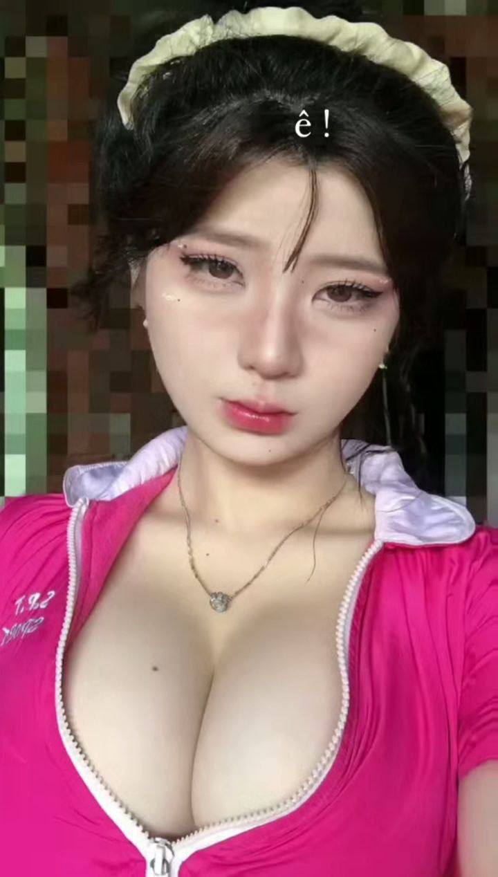 Lồn em khít anh địt mà chỉ muốt ra Mysaaat